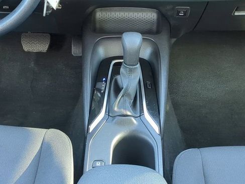 Used 2025 Toyota Corolla LE FWD image 17