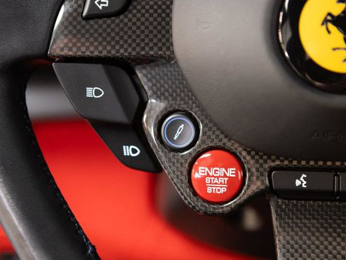Used 2020 Ferrari 812 Superfast RWD image 63