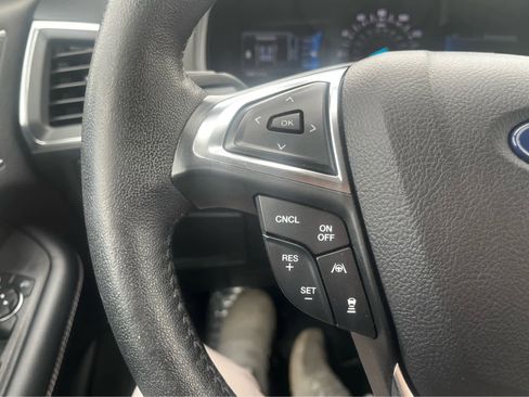 Used 2022 Ford Edge Titanium w/ Equipment Group 301A AWD/4WD image 23