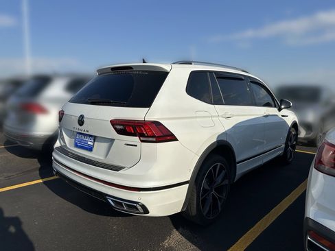 Used 2024 Volkswagen Tiguan SEL R-Line AWD/4WD image 3