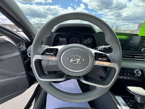 Used 2023 Hyundai Elantra SEL FWD image 21
