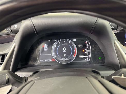 Used 2019 Lexus ES 350 Luxury w/ Accessory Package image 3