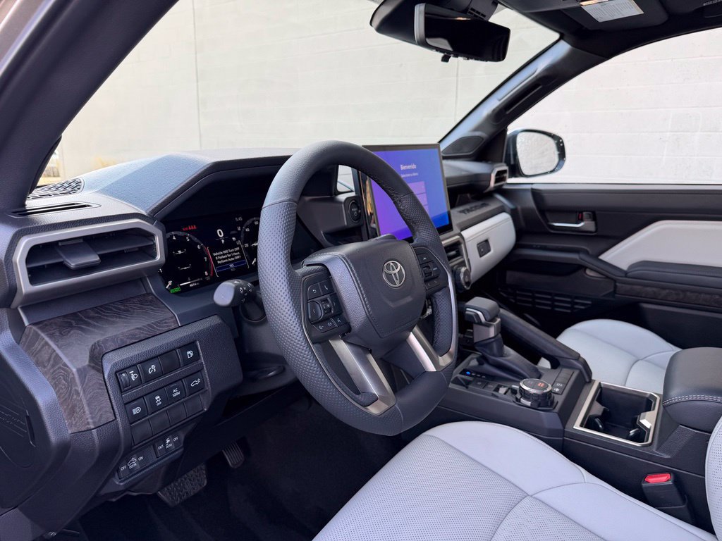 Used 2025 Toyota Tacoma Limited AWD/4WD image 22