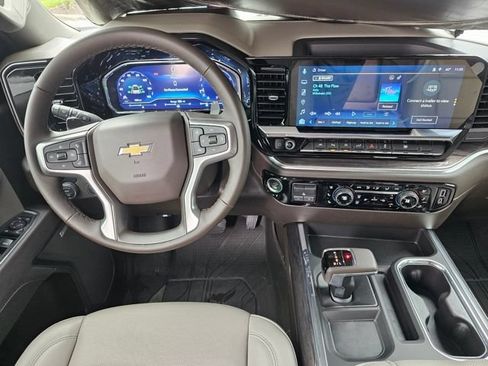 Used 2025 Chevrolet Silverado 1500 LTZ w/ Technology Package RWD image 36