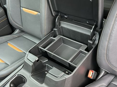 Used 2025 GMC Sierra 1500 AT4 w/ AT4 Premium Package image 27