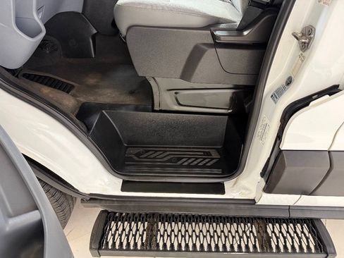 Used 2019 Ford Transit 350 XLT RWD image 46