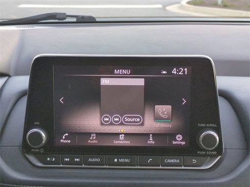 Used 2023 Nissan Rogue SV image 18