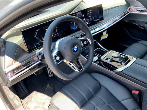 New 2025 BMW 760i xDrive w/ Executive Package image 8