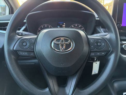 Used 2024 Toyota Corolla LE FWD image 10