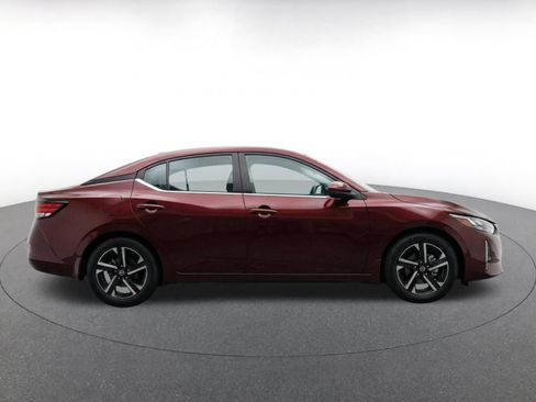 Used 2025 Nissan Sentra SV FWD image 8