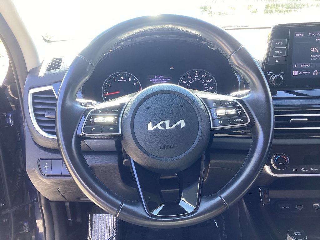 Used 2023 Kia Seltos S AWD/4WD image 16