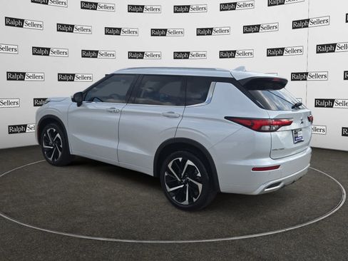 Used 2022 Mitsubishi Outlander SEL image 4
