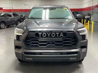 Used 2023 Toyota Sequoia SR5 video 3