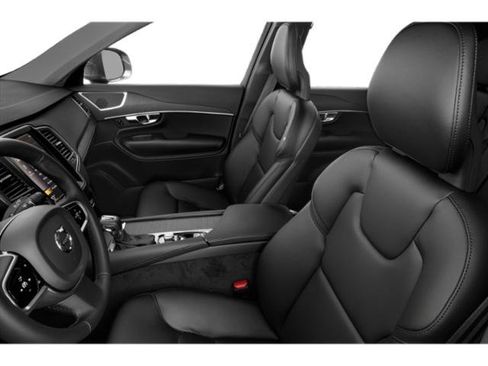 Used 2020 Volvo XC90 T6 Momentum w/ Protection Package Premier AWD/4WD image 9