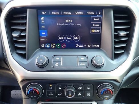 Used 2021 GMC Acadia Denali w/ GMC Pro Grade Package AWD/4WD image 28