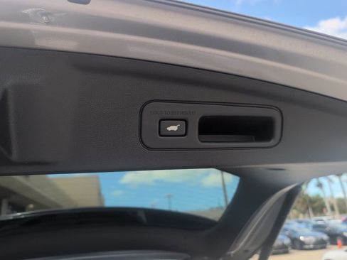 Used 2022 Acura MDX SH-AWD w/ Advance Package image 15