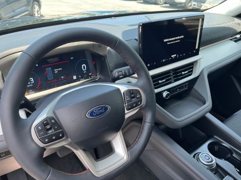 New 2026 Ford Explorer Active AWD/4WD image 8