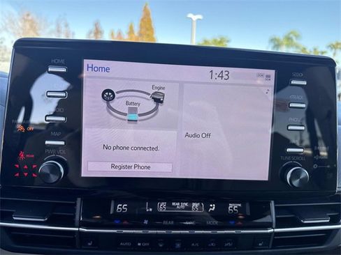 Used 2023 Toyota Sienna XLE image 21