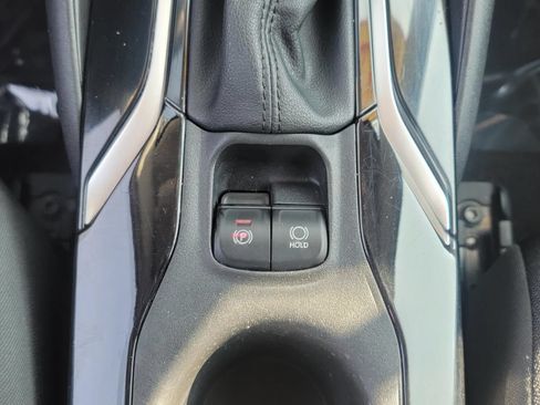Used 2021 Toyota Corolla LE FWD image 28