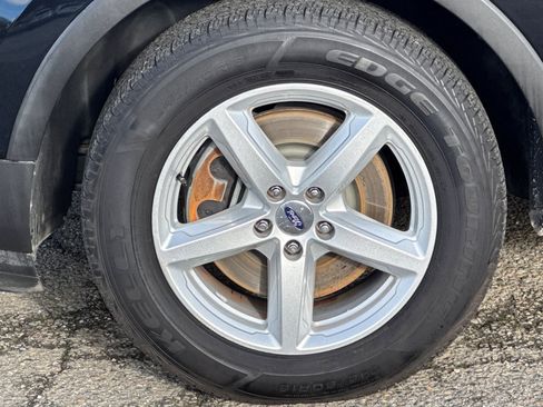 Used 2016 Ford Explorer XLT w/ Equipment Group 202A image 27