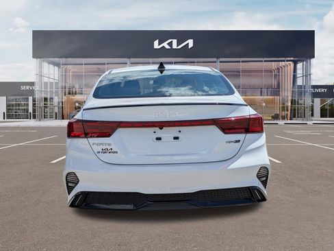 Certified 2024 Kia Forte GT-Line image 5