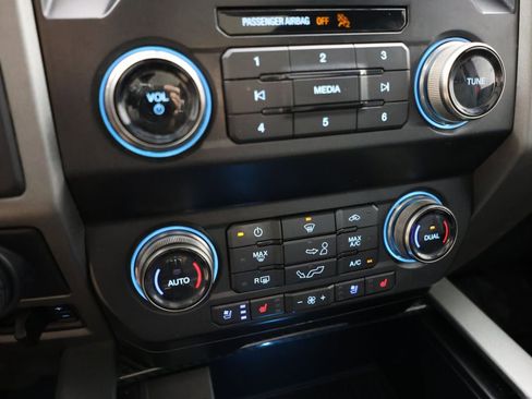 Used 2020 Ford F150 Raptor w/ Equipment Group 802A Luxury AWD/4WD image 33