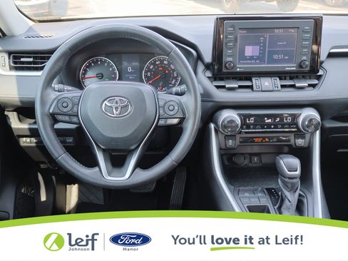 Used 2021 Toyota RAV4 XLE Premium image 37