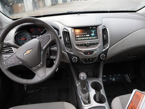 Certified 2017 Chevrolet Cruze LT w/ RS Package FWD image 18
