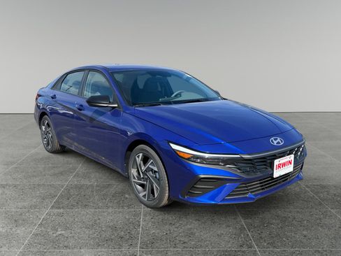 New 2025 Hyundai Elantra Sport image 7