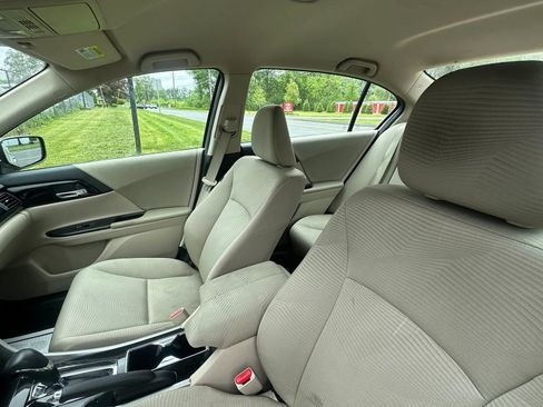 Used 2016 Honda Accord LX image 17