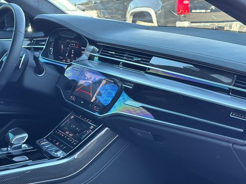 Used 2025 Audi S8 image 29
