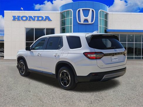 New 2025 Honda Pilot EX-L image 5