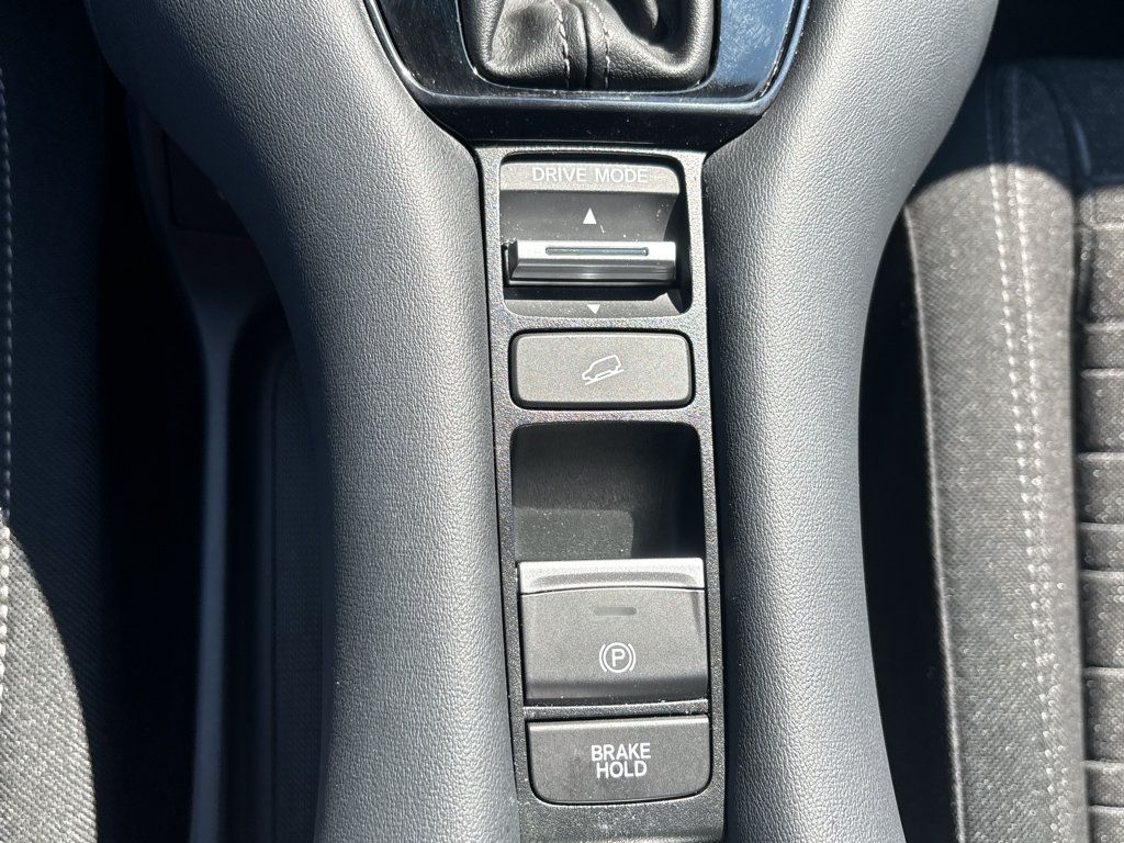 Used 2024 Honda HR-V LX image 25