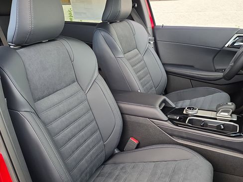 New 2026 Mitsubishi Outlander SE FWD image 34