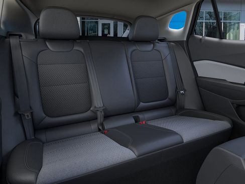 New 2025 Chevrolet Trax LT w/ Driver Confidence Package image 17