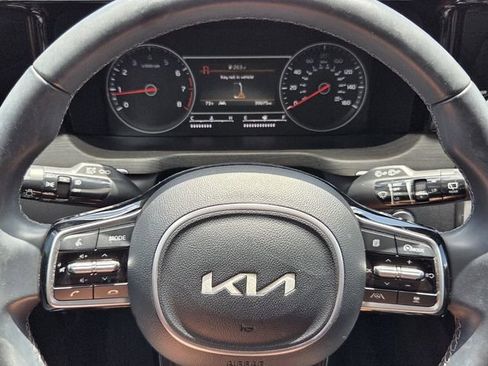 Used 2023 Kia Sorento EX w/ Panoramic Sunroof Package FWD image 24