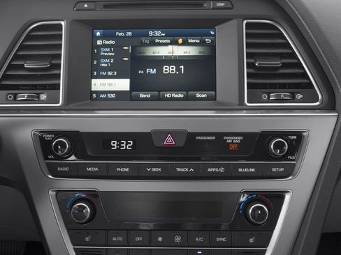 Used 2017 Hyundai Sonata Sport w/ Value Edition Package 02 FWD image 10