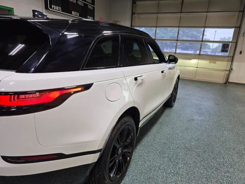 Used 2022 Land Rover Range Rover Velar R-Dynamic S AWD/4WD image 7
