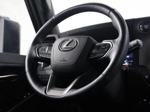 Used 2024 Lexus GX 550 w/ Cold Area Package AWD/4WD image 40