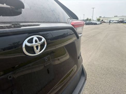 Used 2024 Toyota RAV4 Adventure AWD/4WD image 39