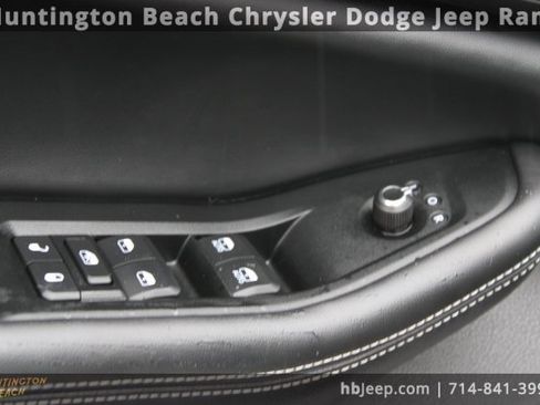 Used 2025 Jeep Grand Cherokee L Altitude image 11