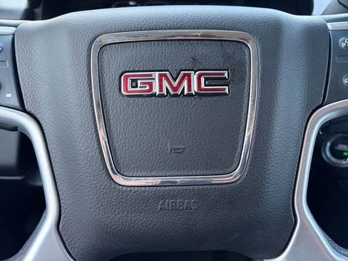 Used 2020 GMC Yukon XL SLT image 7