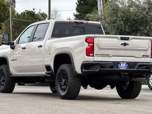 New 2026 Chevrolet Silverado 2500 ZR2 w/ LPO, Dark Essentials Package image 8