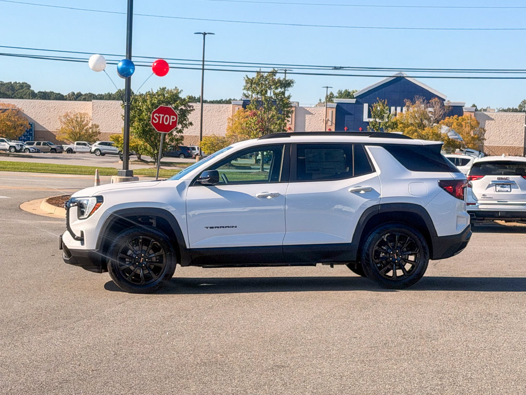 New 2027 GMC Terrain Elevation w/ Elevation Premium Package FWD image 4