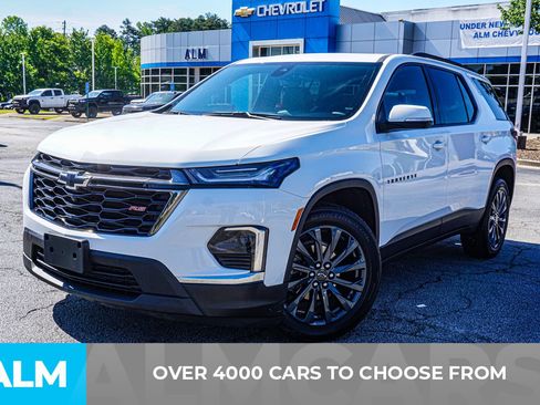 Used 2023 Chevrolet Traverse RS AWD/4WD image 3