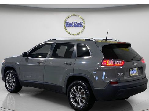 Used 2020 Jeep Cherokee Latitude Plus w/ Comfort/Convenience Group AWD/4WD image 3