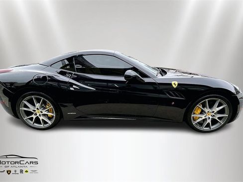 Used 2013 Ferrari California image 6