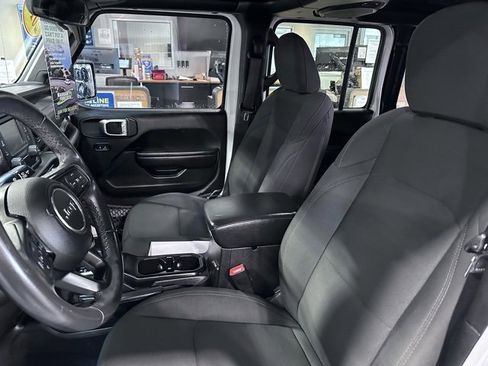 Used 2018 Jeep Wrangler Unlimited Sport S image 20