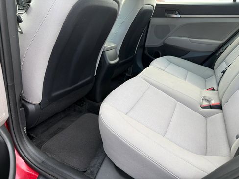 Used 2018 Hyundai Elantra SE w/ Cargo Package FWD image 26