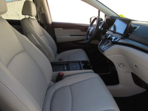 Used 2025 Honda Odyssey EX-L image 9